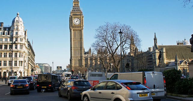 London taxi drivers back clean-air campaign